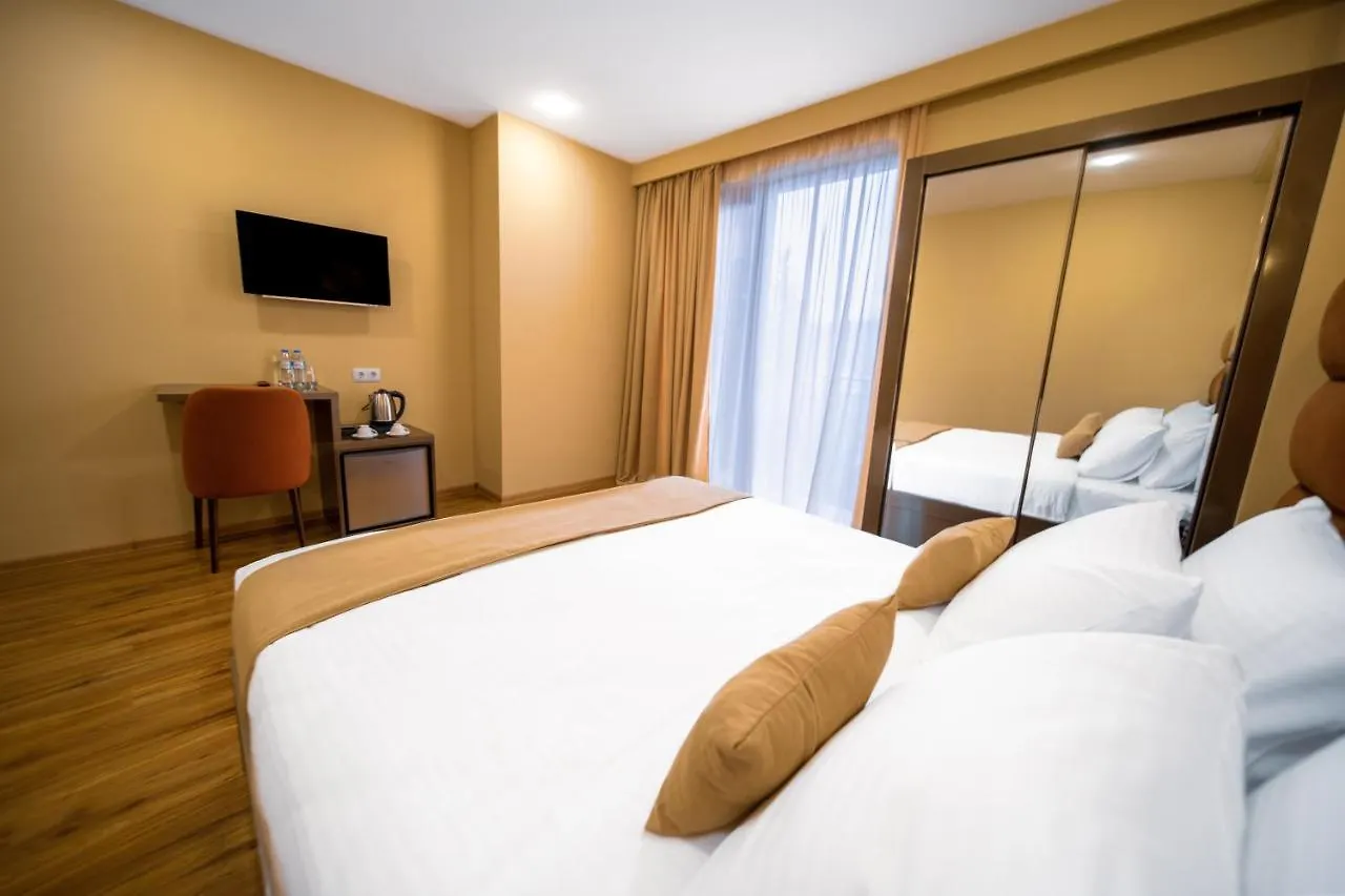 Hotel Residence Plaza Tbilisi 4*,  Georgia